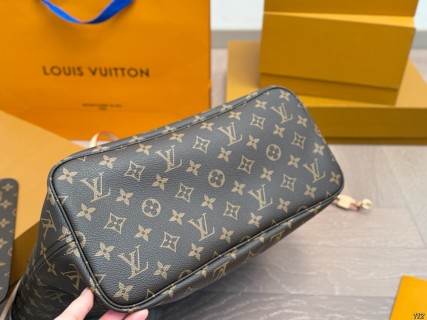 Louis Vuitton Neverfull Monogram Canvas Tote Bag Brown view 7