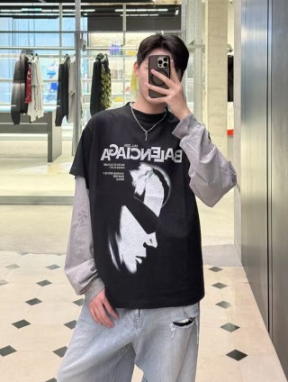 Balenciaga Graphic Print Black T-Shirt view 2