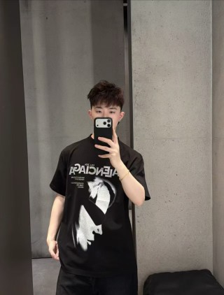 Balenciaga Graphic Print Black T-Shirt view 5
