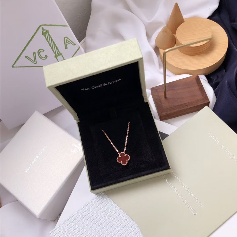 Van Cleef & Arpels Vintage Alhambra Four Leaf Clover Necklace Rose Gold