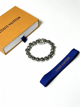 Louis Vuitton LV Monogram Bead Silver Bracelet view 7