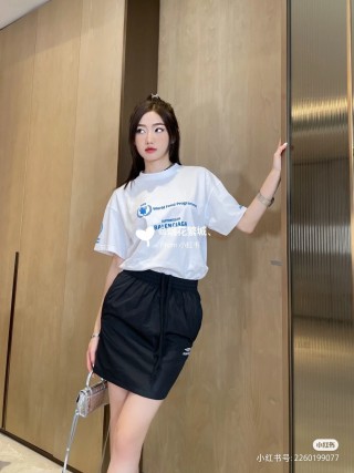 Balenciaga World Food Programme White T-Shirt view 9