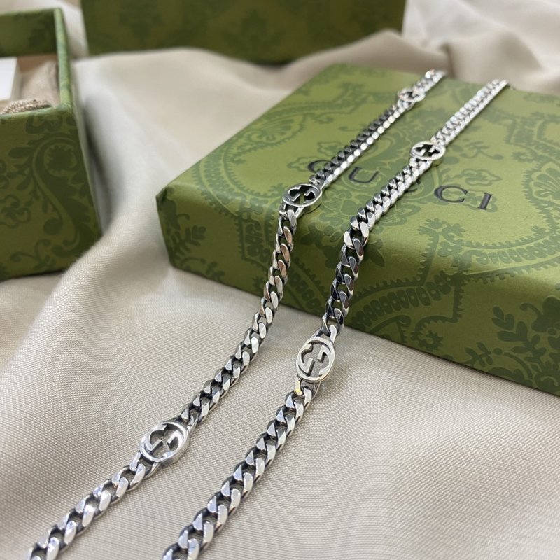 Gucci Double G Interlocking Silver Chain Necklace view