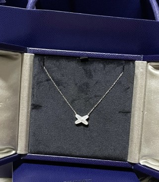 Louis Vuitton LV Monogram White Gold Rose Gold Chain Necklace view 6