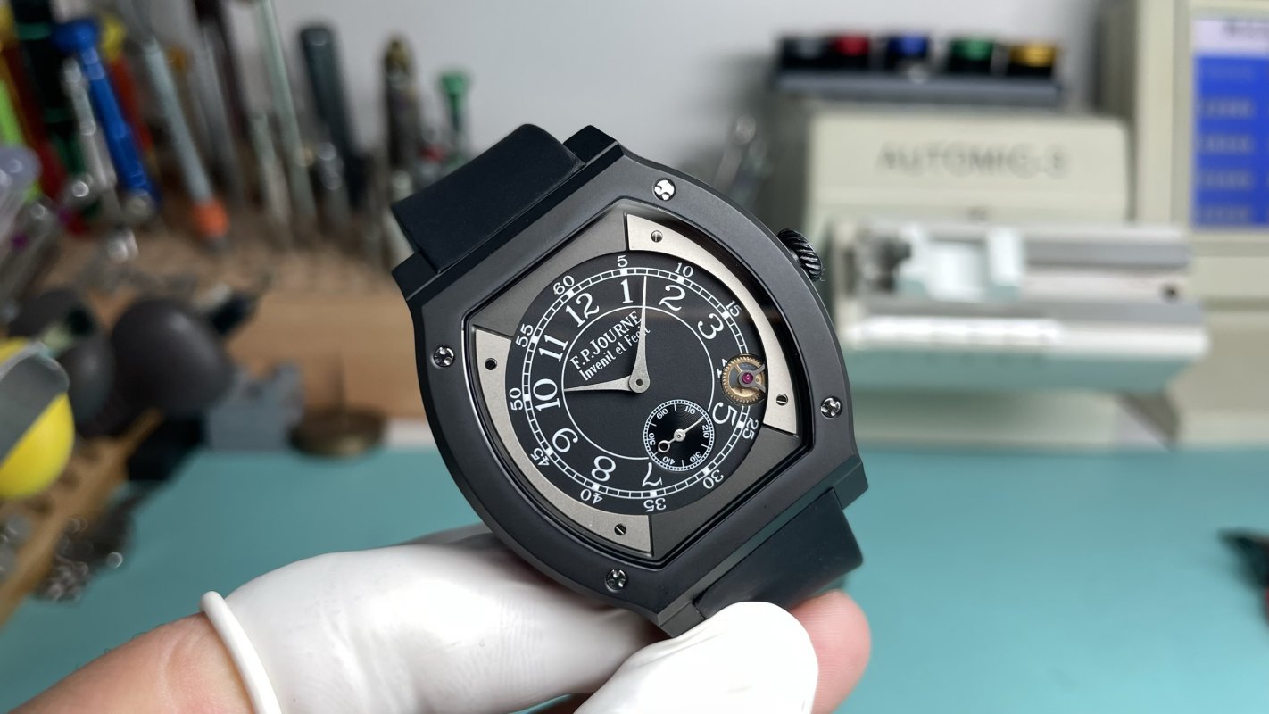 F.P. Journe Élégante 48mm Flat Tortue Titanium UA Replica Watch view