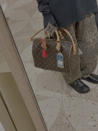 Louis Vuitton Speedy 30 Monogram Canvas Handbag - Brown view 3
