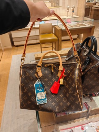 Louis Vuitton Speedy 30 Monogram Canvas Handbag - Brown view 6