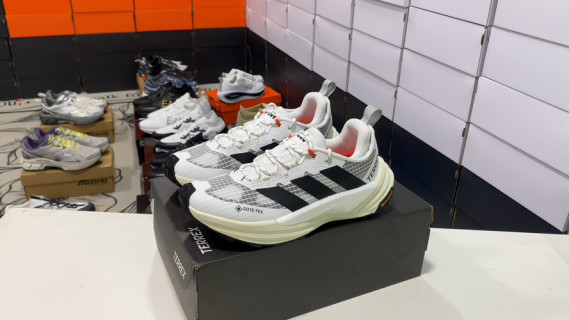 Adidas Terrex Freehiker 3 Low GTX White Black Red Hiking Shoe