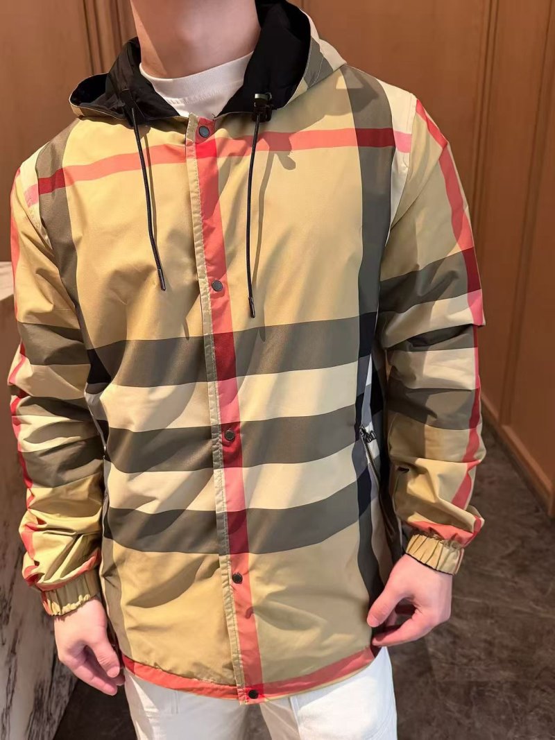Burberry Nova Check Windbreaker Jacket Beige Red