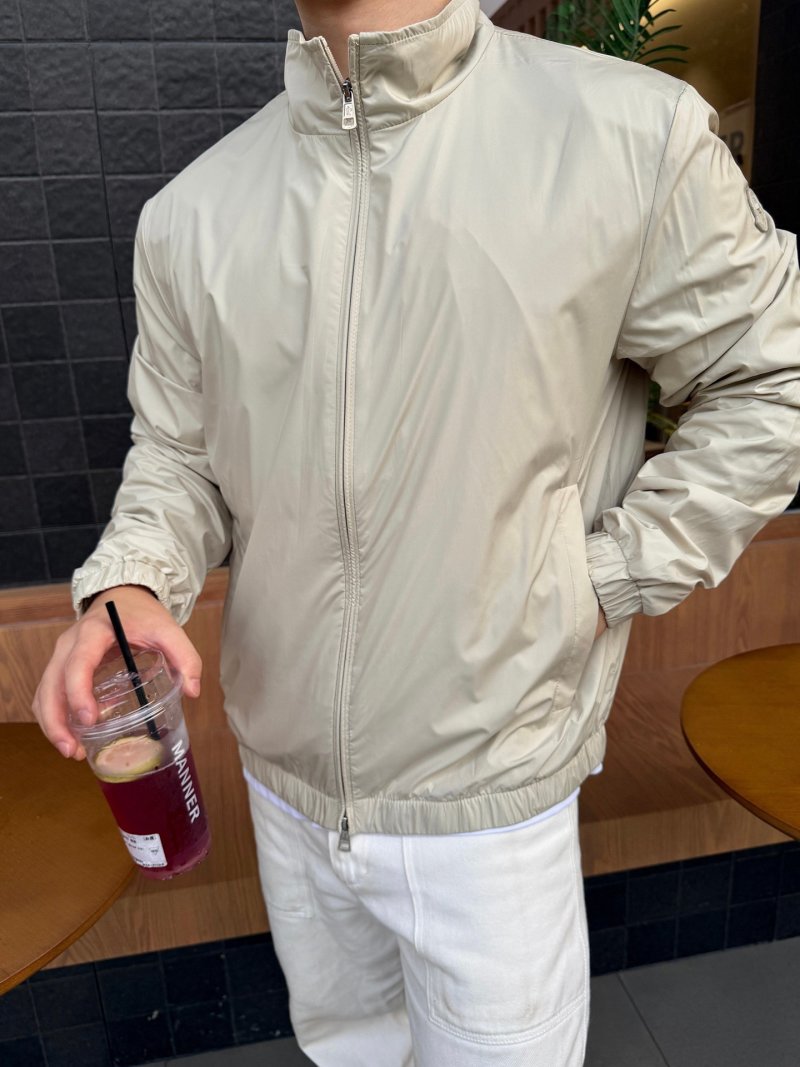 Nike Beige Windbreaker Jacket Replica - Lightweight Full Zip view