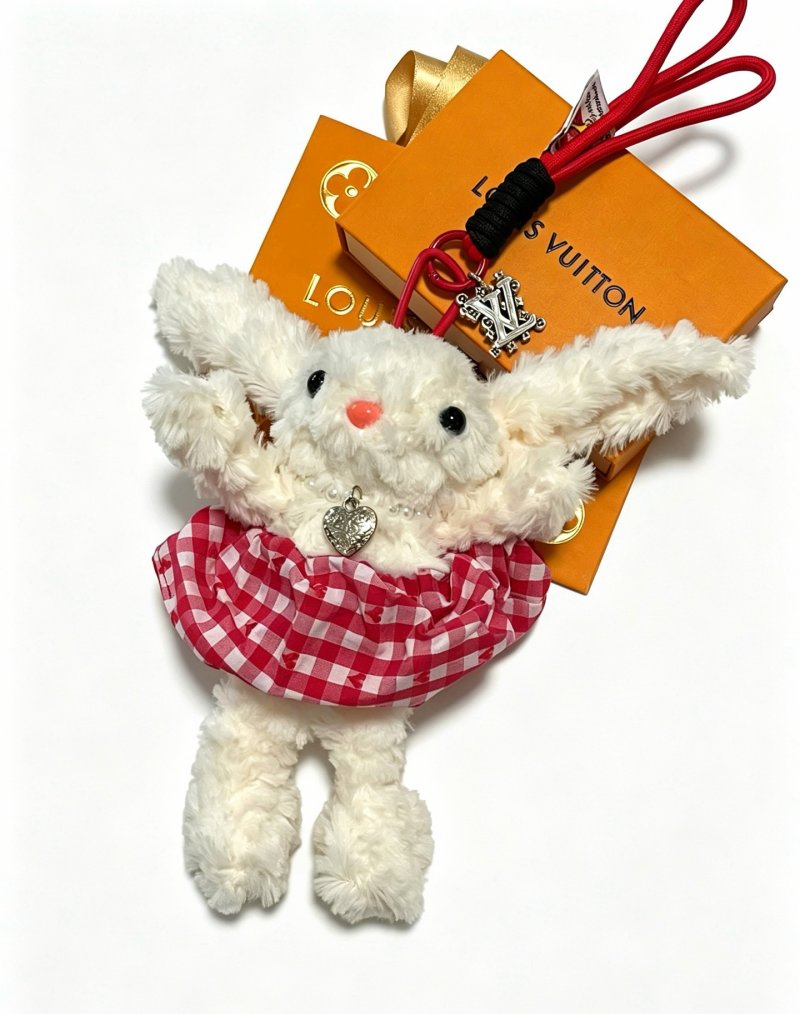 Louis Vuitton Angry Forest Teddy Bear Bag Charm Replica view