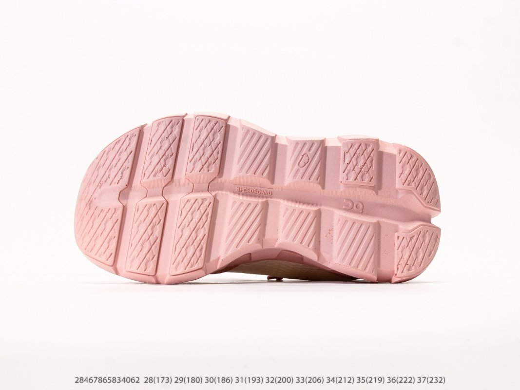 On Cloudswift K-Tech 2 Kids Black Colorway Low-Top Running Shoe view