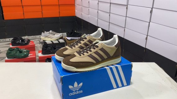 Adidas SL 72 RS Beige Brown Vintage Running Shoe