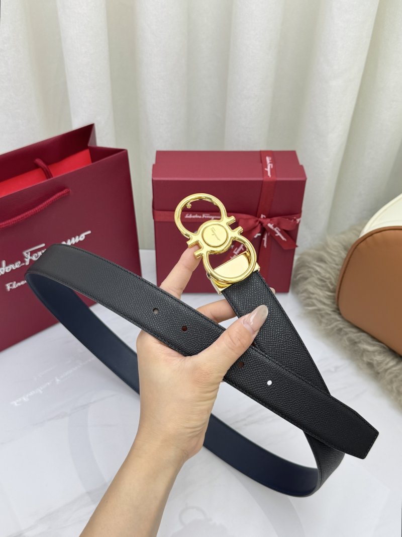 Salvatore Ferragamo Gancini Black Leather Belt Gold Buckle