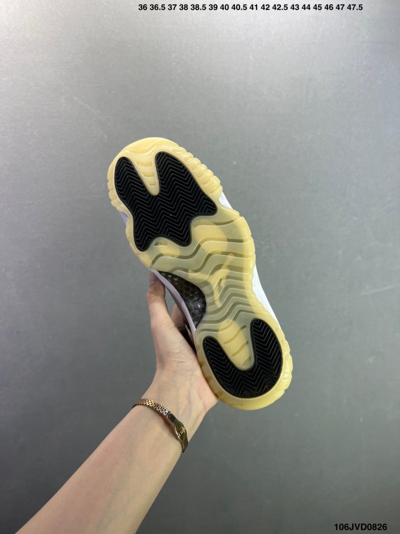 Jordan Air Jordan 11 Retro Concord White Black view