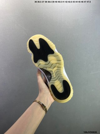 Jordan Air Jordan 11 Retro Concord White Black view 9