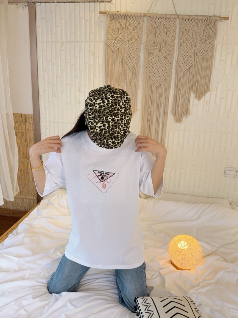 Nike Sportswear White Graphic T-Shirt UA Replica view