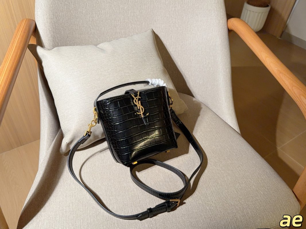 YSL LE 37 Croc Embossed Black Bucket Bag UA Replica