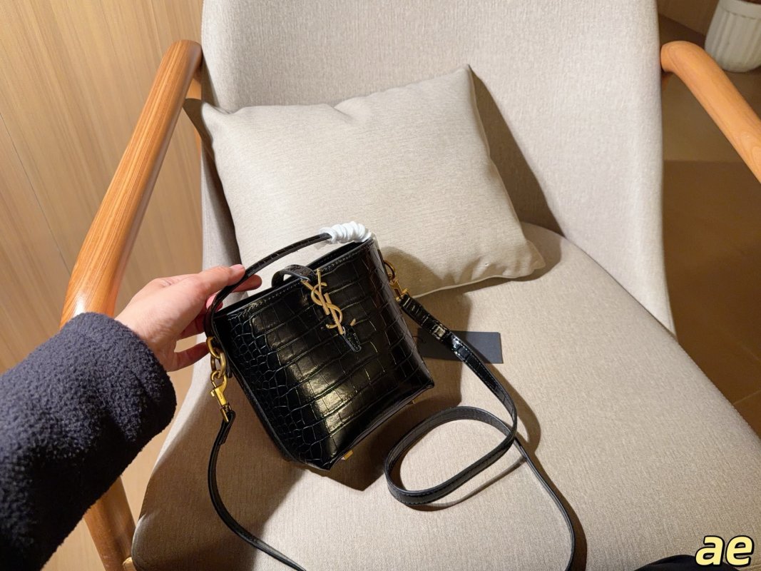 YSL LE 37 Croc Embossed Black Bucket Bag UA Replica view