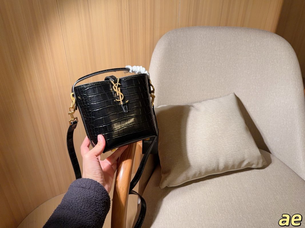 YSL LE 37 Croc Embossed Black Bucket Bag UA Replica view