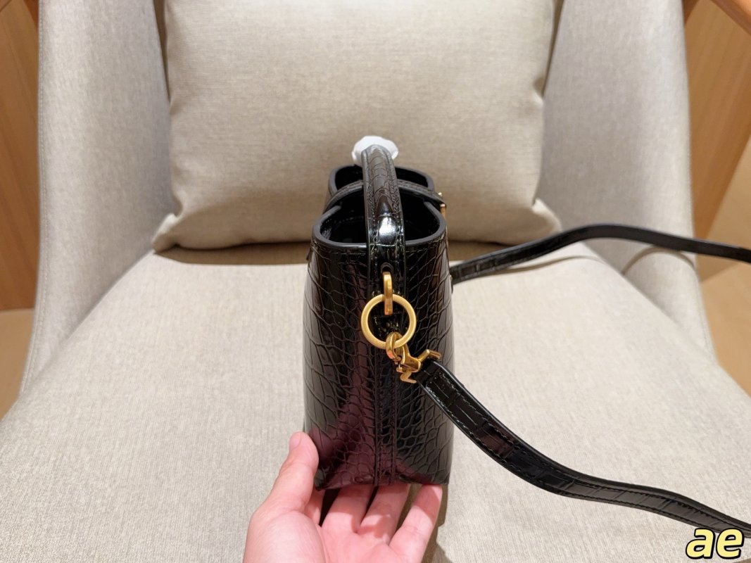 YSL LE 37 Croc Embossed Black Bucket Bag UA Replica view