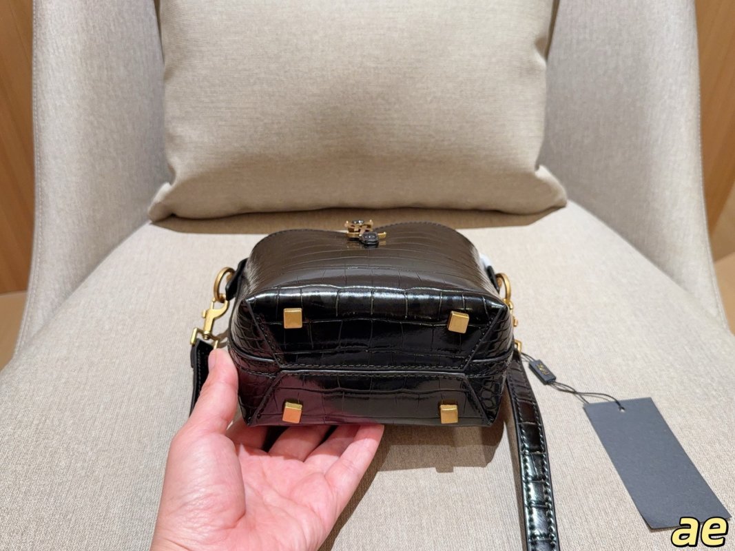 YSL LE 37 Croc Embossed Black Bucket Bag UA Replica view