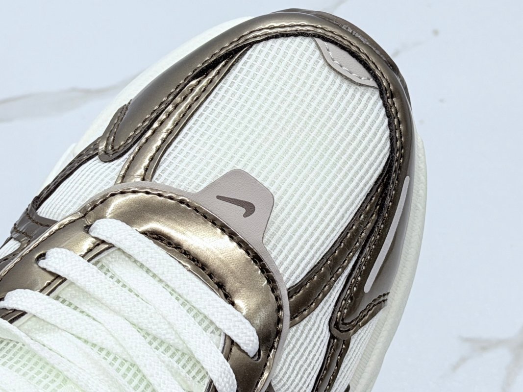 Nike Wmns V2K Runtekk Low Mink Brown Summit White view