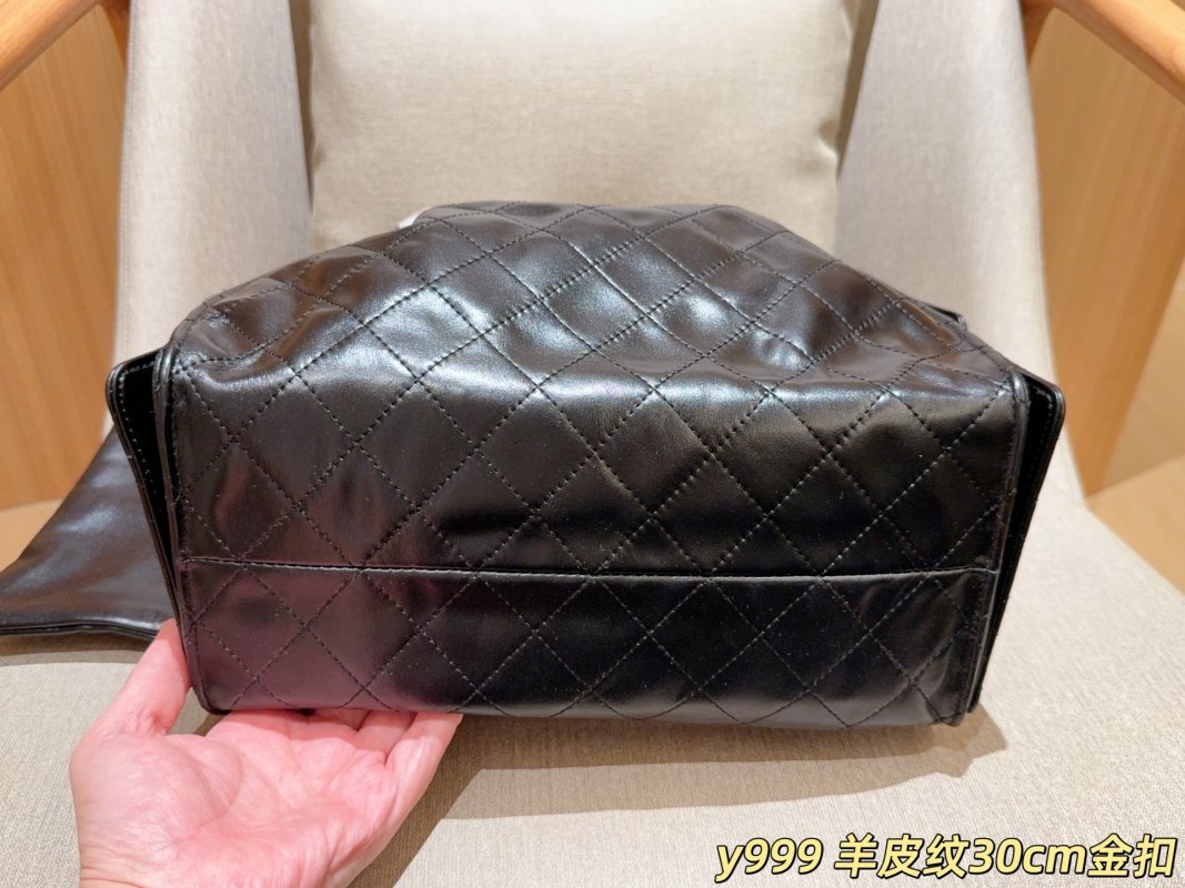 Chanel Large 25 Hobo Bucket Bag Black Gold Chain view