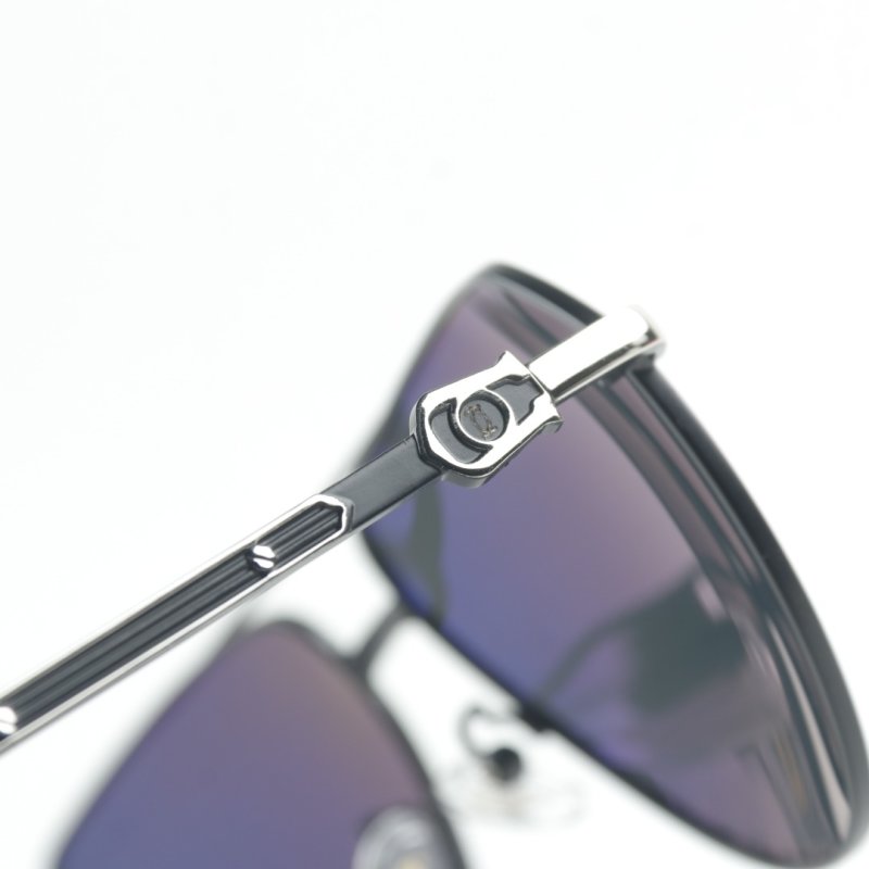 Cartier Santos de Cartier Pilot Sunglasses Silver Blue Polarized view