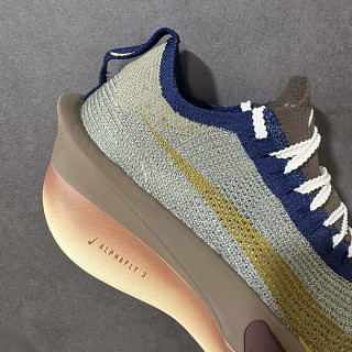 Nike Zoom VaporFly Next% 2 Prototype Running Shoe view 8