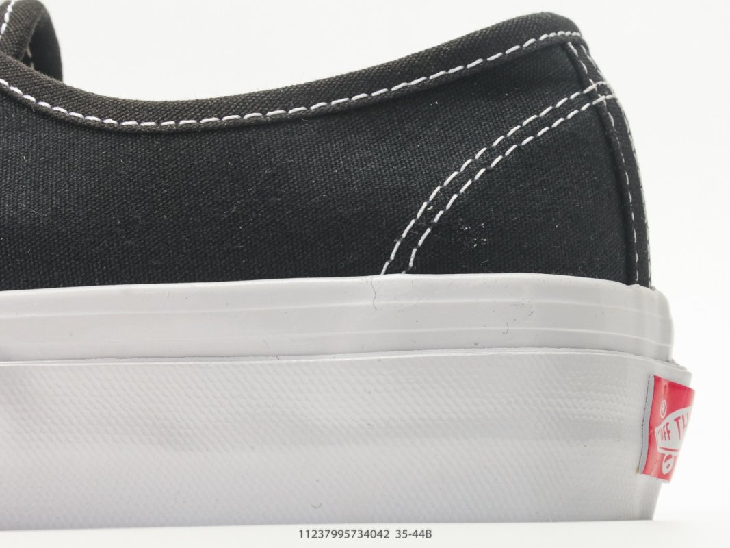 Vans Vault OG original-style LX Black White Checkerboard view