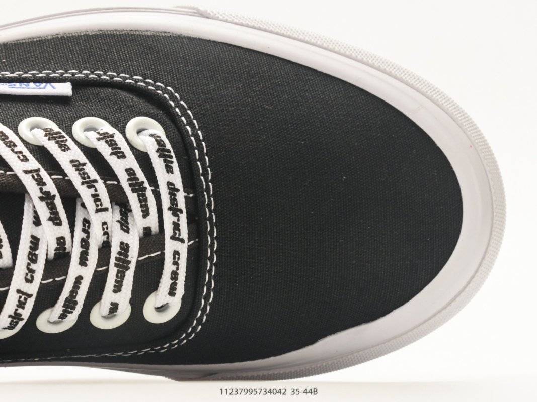 Vans Vault OG original-style LX Black White Checkerboard view