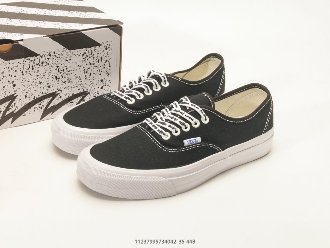 Vans Vault OG original-style LX Black White Checkerboard view