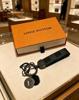 Louis Vuitton LV Anger Forest Leather Keychain Black view 4