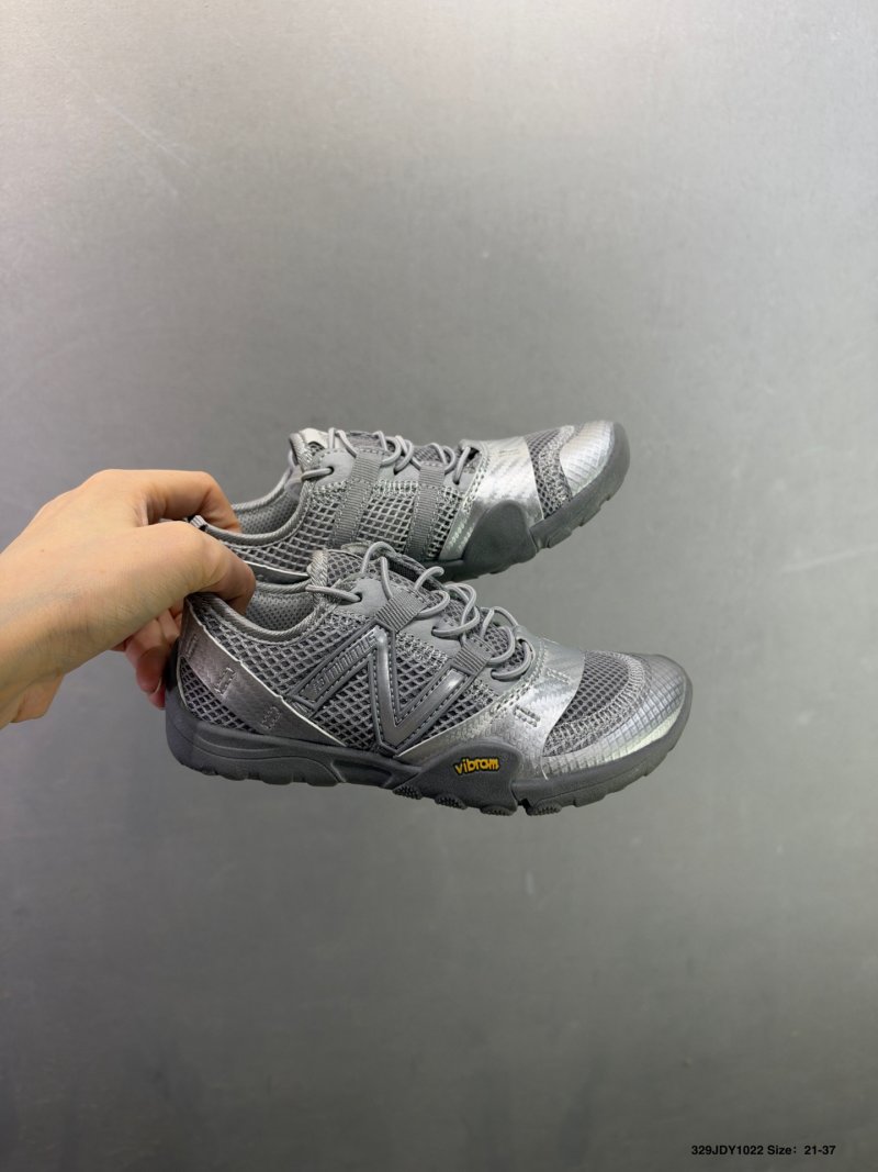 New Balance MT10 x Issey Miyake Grey Replica Sneaker view