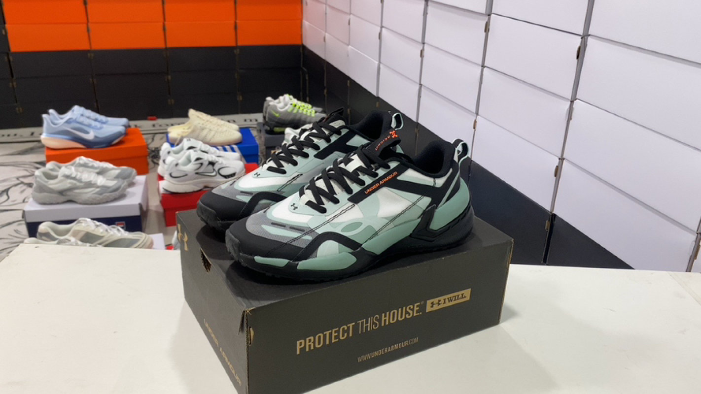 Under Armour UA Infinite Pro Breeze Running Shoe - Mint/Black