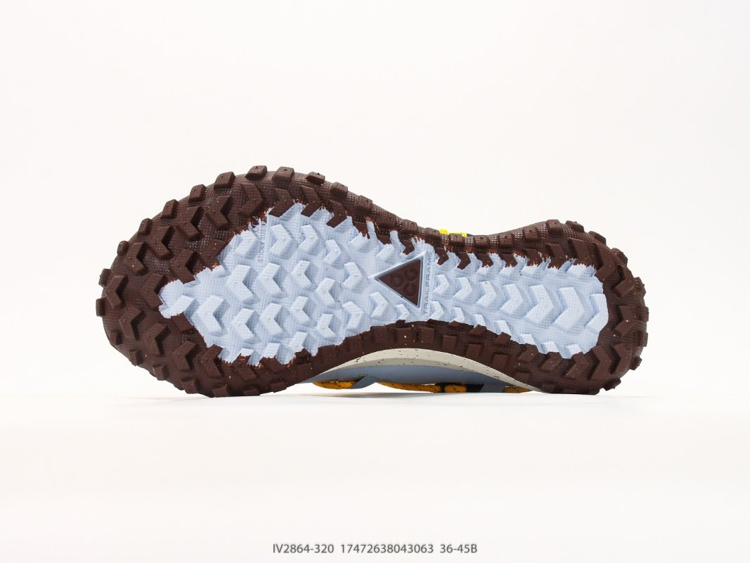 Nike ACG Mountain Fly Low GTX Pale Ivory Yellow Brown view