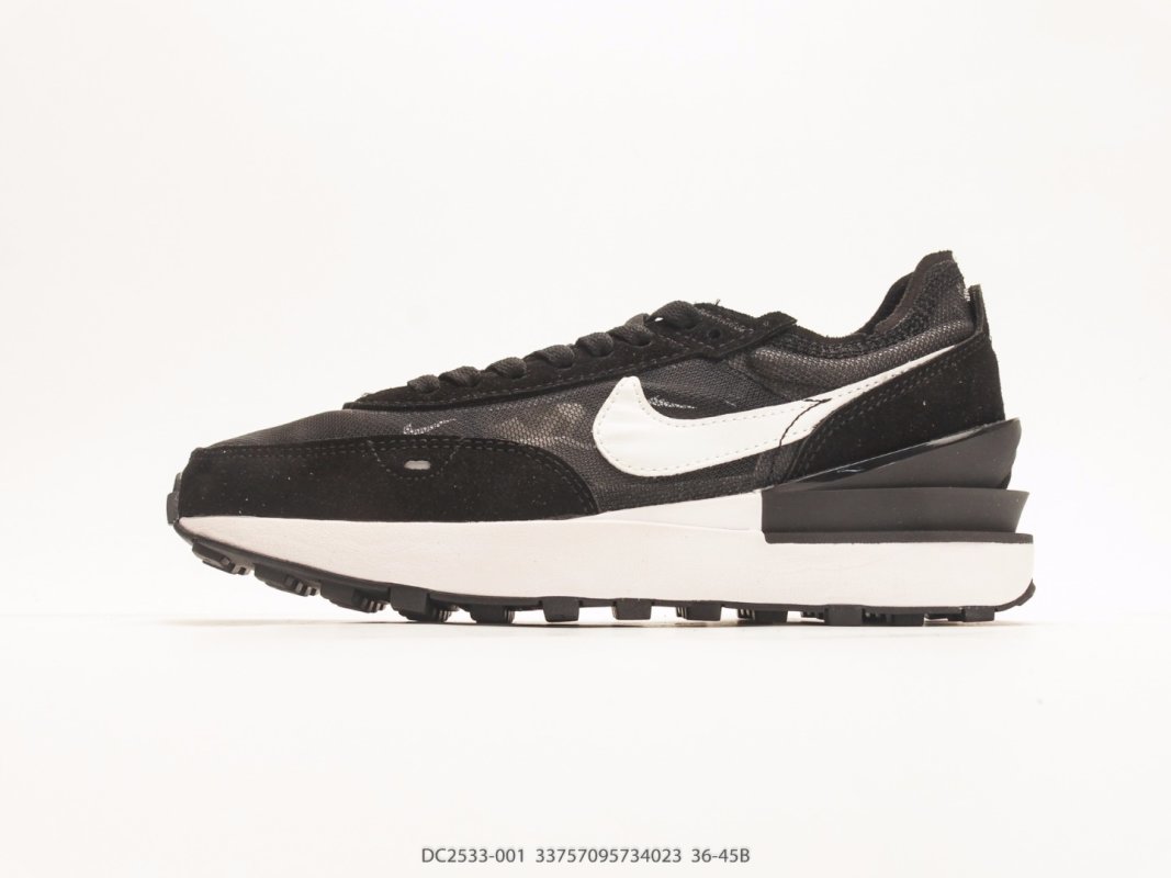 Nike Waffle Trainer 2 Beige White Black view