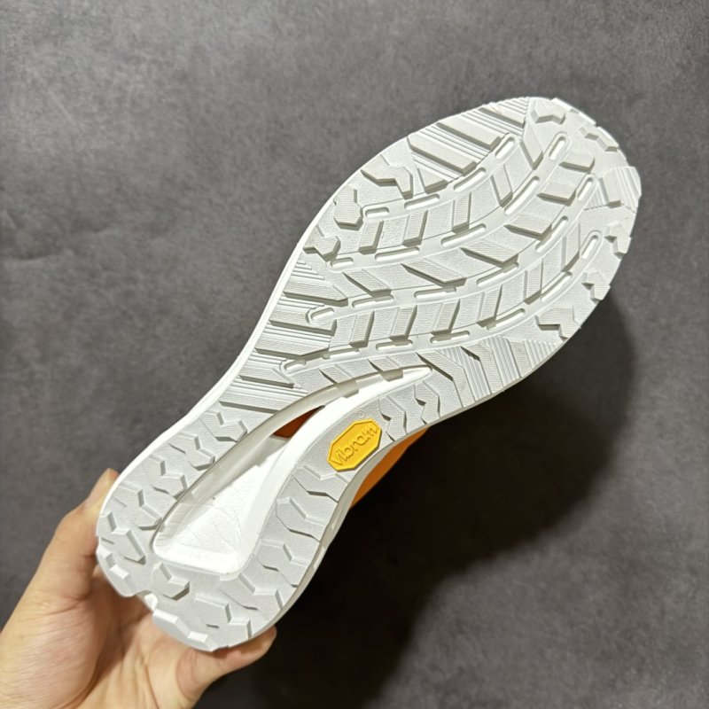 FILA Nuvole 4 ATR Orange White Low Top Training Shoe view