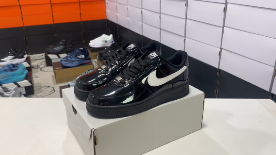 Nike Air Force 1 Low Black Patent Cream