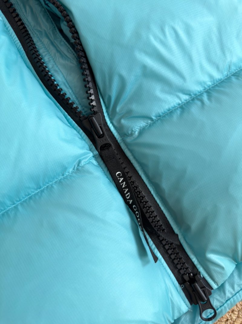 Canada Goose Cypress Puffer Vest Tiffany Blue 1:1 Replica view