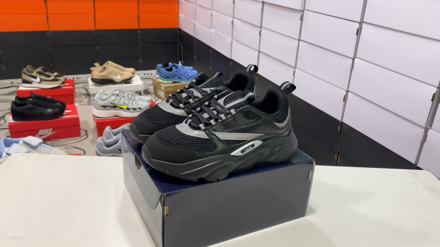 Dior B22 Black White Dad Sneaker Replica