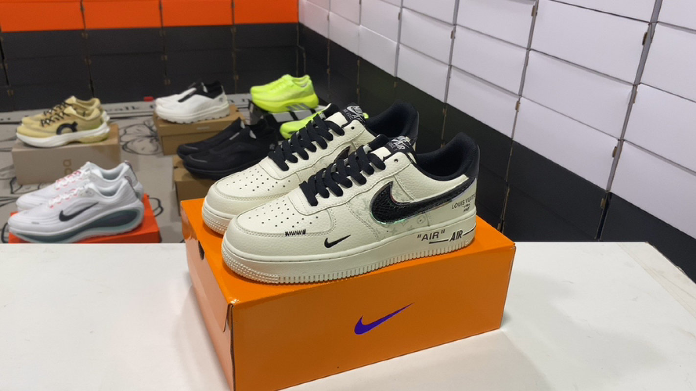 Nike Air Force 1 '07 Low Cream Black Collaboration