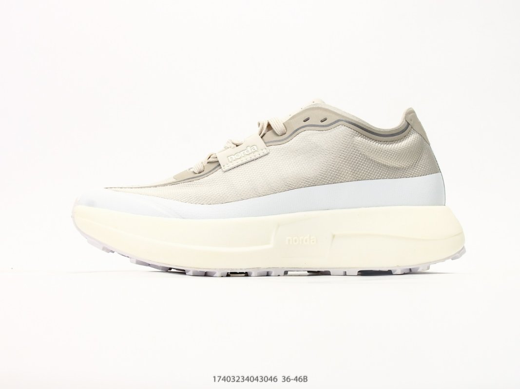 Norda 001 Cream Low-Top Trail Hiking Sneaker