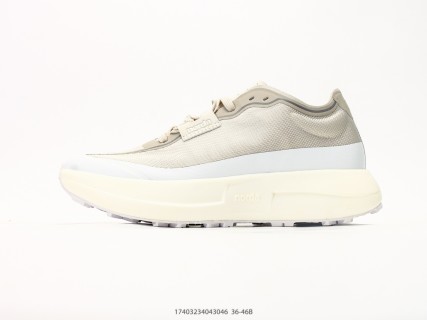Norda 001 Cream Low-Top Trail Hiking Sneaker