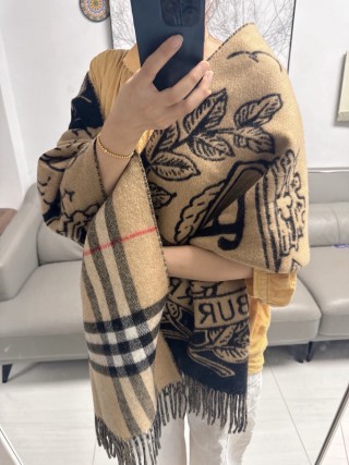 Burberry Storm Knight EKD Reversible Cashmere Scarf Beige