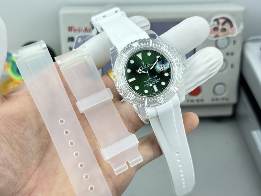 Rolex Submariner Crystal Ice White Green Dial Replica Watch 40mm