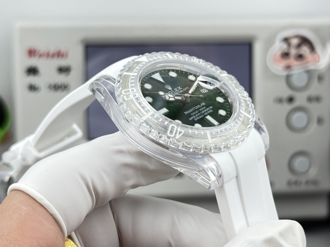 Rolex Submariner Crystal Ice White Green Dial Replica Watch 40mm view