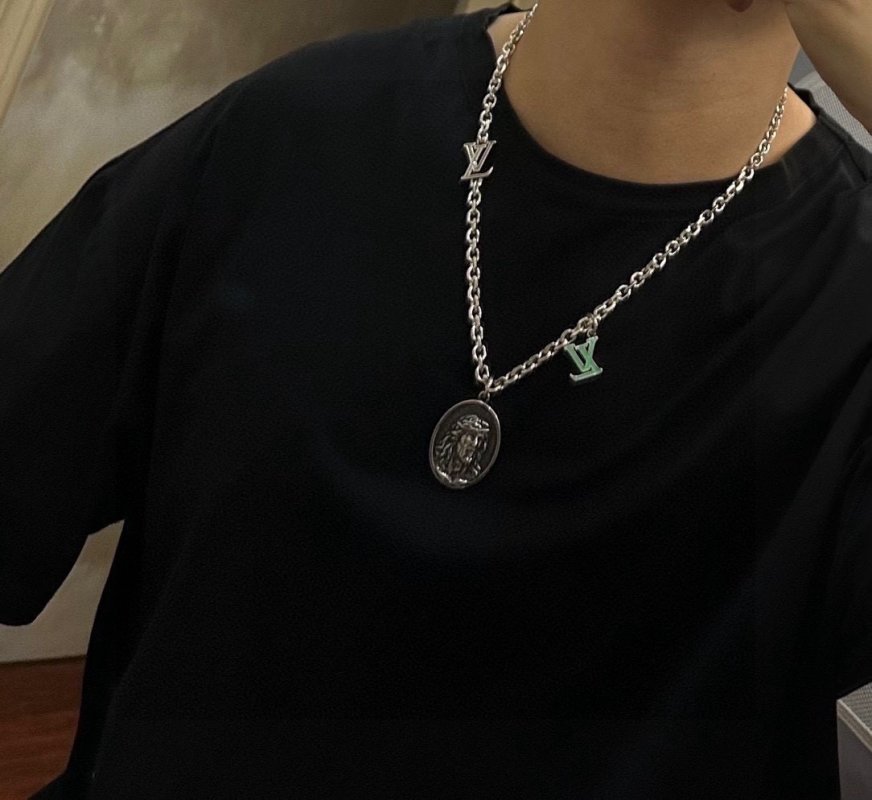 Louis Vuitton LV Logo Silver Chain Necklace - Vintage Punk Style view