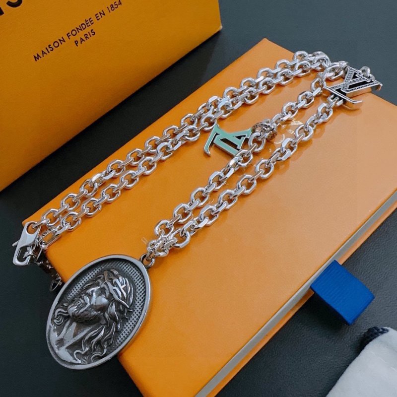 Louis Vuitton LV Logo Silver Chain Necklace - Vintage Punk Style view